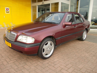 Mercedes-Benz C-Klasse 180 automaat