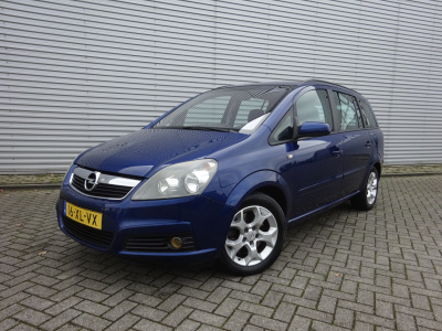 Opel Zafira 2.2 temptation 7-persoons navigatie / climate control / trekhaak / lm velgen