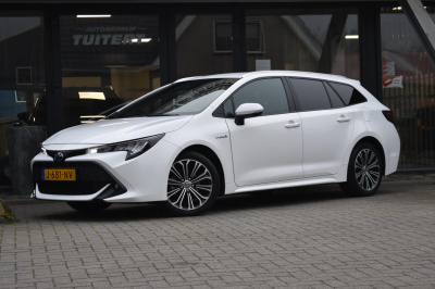 Toyota Corolla Touring Sports 1.8 hybrid dynamic | apple carplay | camera | stoelverwarming | android auto | nap | dealer ond.