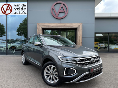 Volkswagen T-roc 1.5 tsi 150pk dsg style | camera | dode hoek | keyless | rijklaar incl. garantie