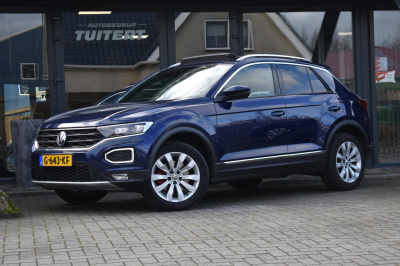 Volkswagen T-roc 1.5 tsi sport | trekhaak | virtual cockpit | dealer onderhouden |nap | stoelverwarming | apple carplay | android