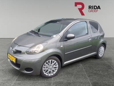 Toyota Aygo 1.0-12v aspir. green