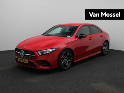 Mercedes-Benz A-Klasse 200 business solution amg | automaat | half leder | navigatie | climate control | parkeer sensoren | lmv | led | camera | stoel verwarming | dab