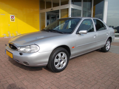 Ford Mondeo 1.8 td ghia