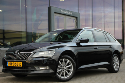 Skoda Superb combi 1.6 tdi style business | automaat | navi | camera