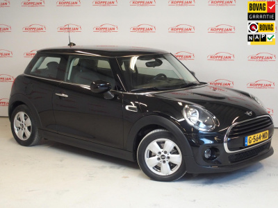 Mini Cooper 1.5 nl auto, carplay, cruise controle, parkeer sensoren