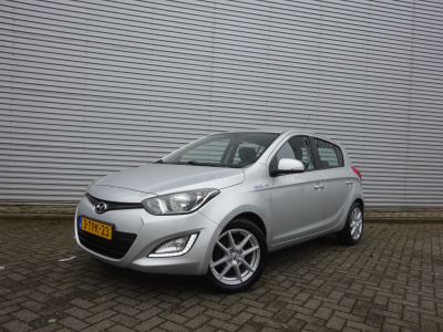 Hyundai I 20 1.2i i-deal 1e eigenaar / airco / elektr. ramen / navi / lm velgen