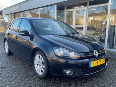 Volkswagen Golf 1.6 tdi highline bluemotion