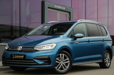 Volkswagen Touran 1.5 tsi highline r-line dsg | camera | acc | trekhaak