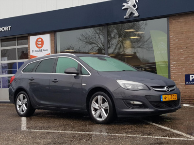 Opel Astra 1.4 turbo start&stop 120pk berlin navigatie | trekhaak | airco | cruise control | parkeersensoren | bluetooth | radio & cd-speler | lm-velgen 17inch