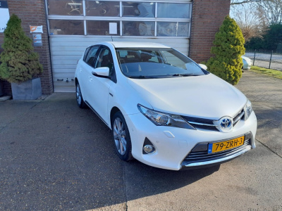 Toyota Auris 1.8 hybrid cvt-automaat lease pro 1st edition --verkocht--