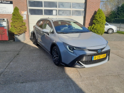 Toyota Corolla Touring Sports 1.8 hybrid trek ---verkocht---