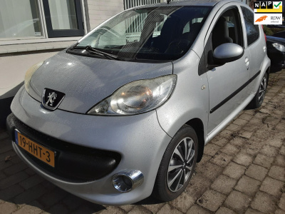 Peugeot 107 1.0-12v xs