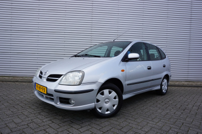 Nissan Almera Tino 1.8 acenta airco / elektr. ramen / camera / trekhaak / nap