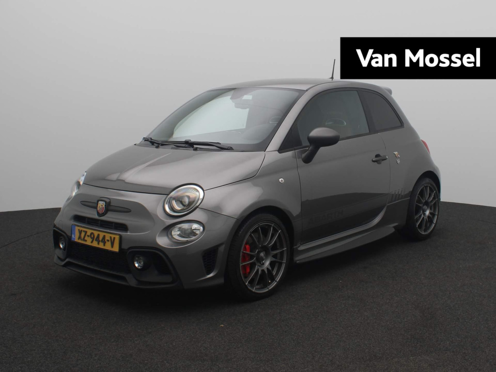 Abarth 595 1.4 t-jet competizione | 17" oz velgen | navigatie | parkeersensoren | tabacco leder | climate control |