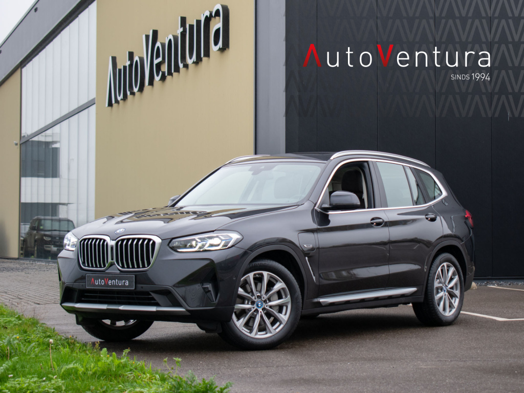 BMW X3 xdrive30e | leder | navi pro | panodak | head up