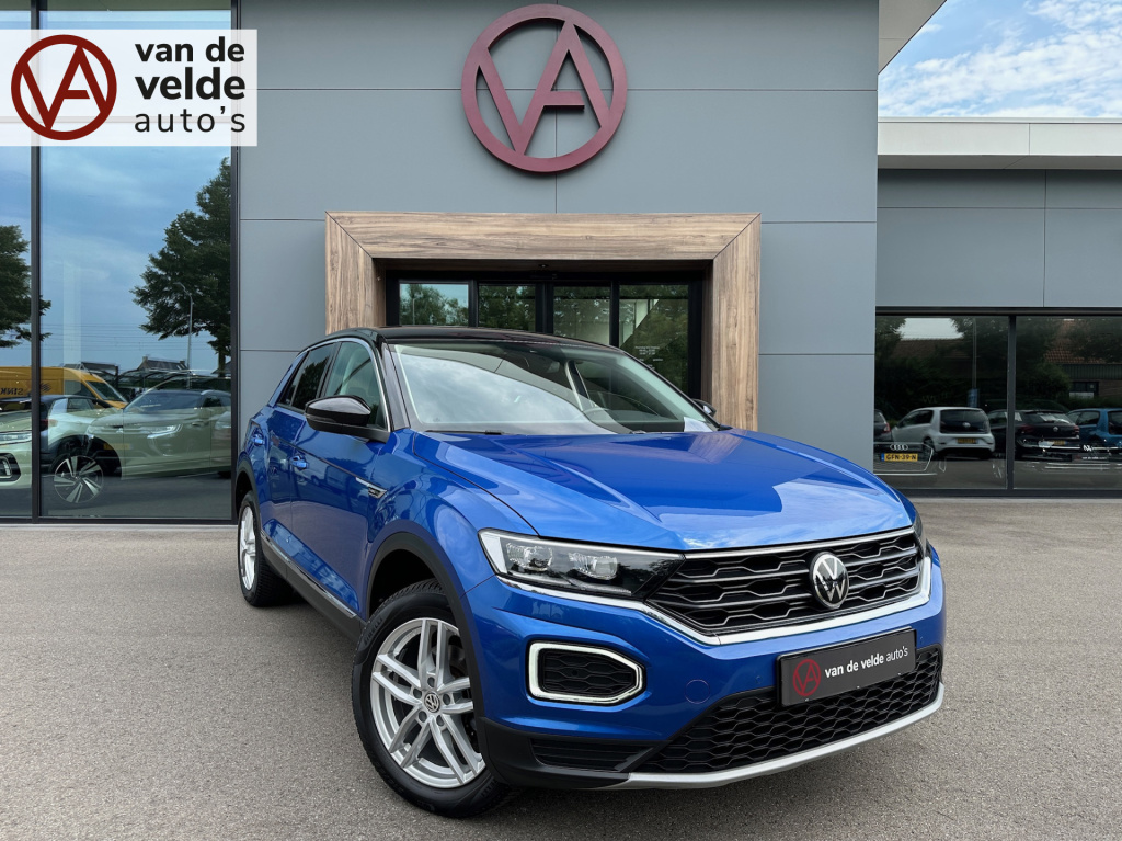 Volkswagen T-roc 1.5 tsi 150pk dsg style | trekhaak | digitaal dashboard | camera | rijklaar incl. 1 jaar bovag garantie