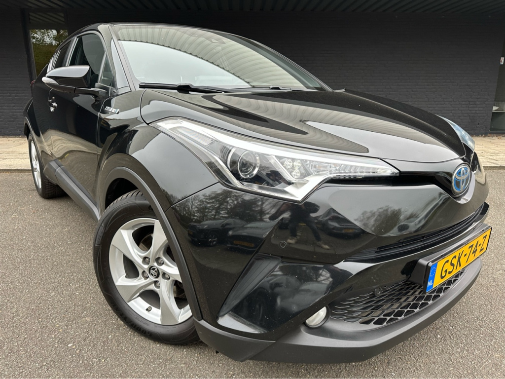 Toyota C-hr 1.8 hybrid dynamic