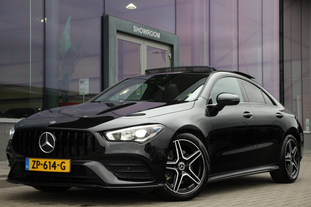 Mercedes-Benz Cla 200 amg | pano. | night | sfeer