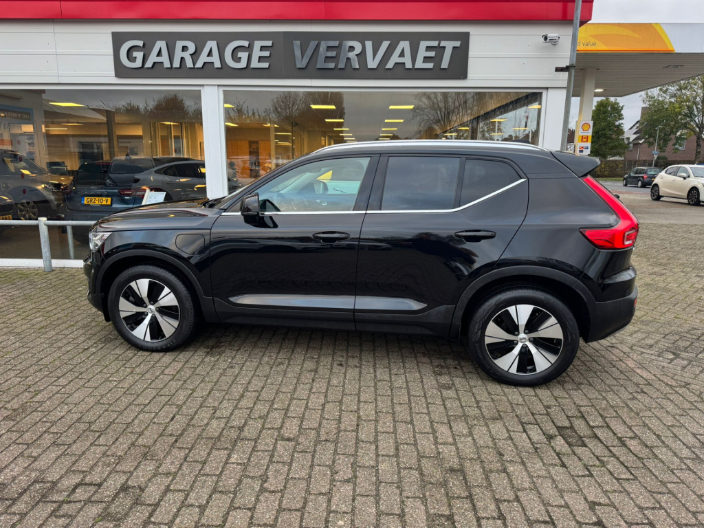 Volvo XC40 1.5 t5 twin engine momentum pro