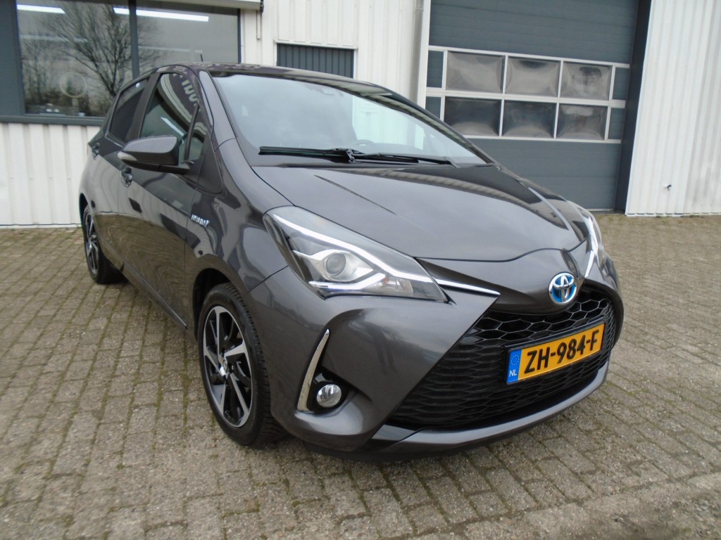 Toyota Yaris 1.5 hyb. executive