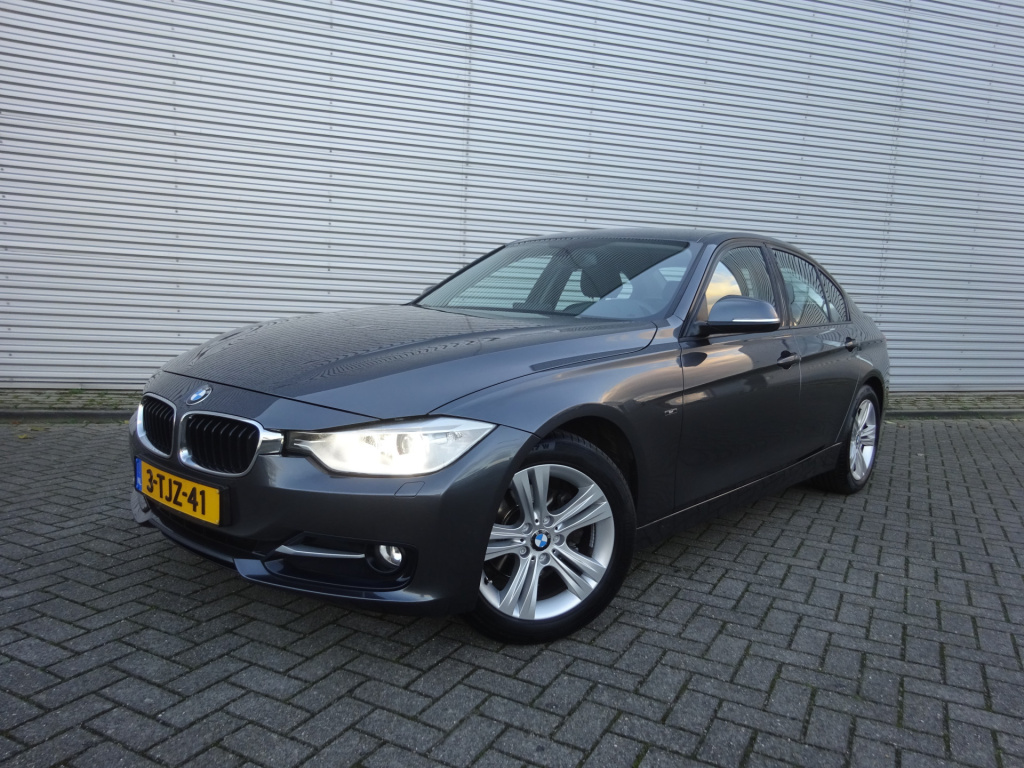 BMW 3-serie 316i high executive 1e eigenaar / automaat / xenon / leder / cruise control / led