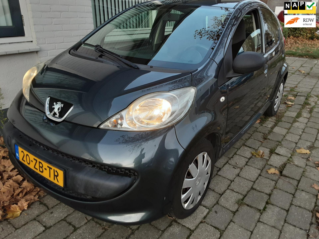 Peugeot 107 1.0-12v xr