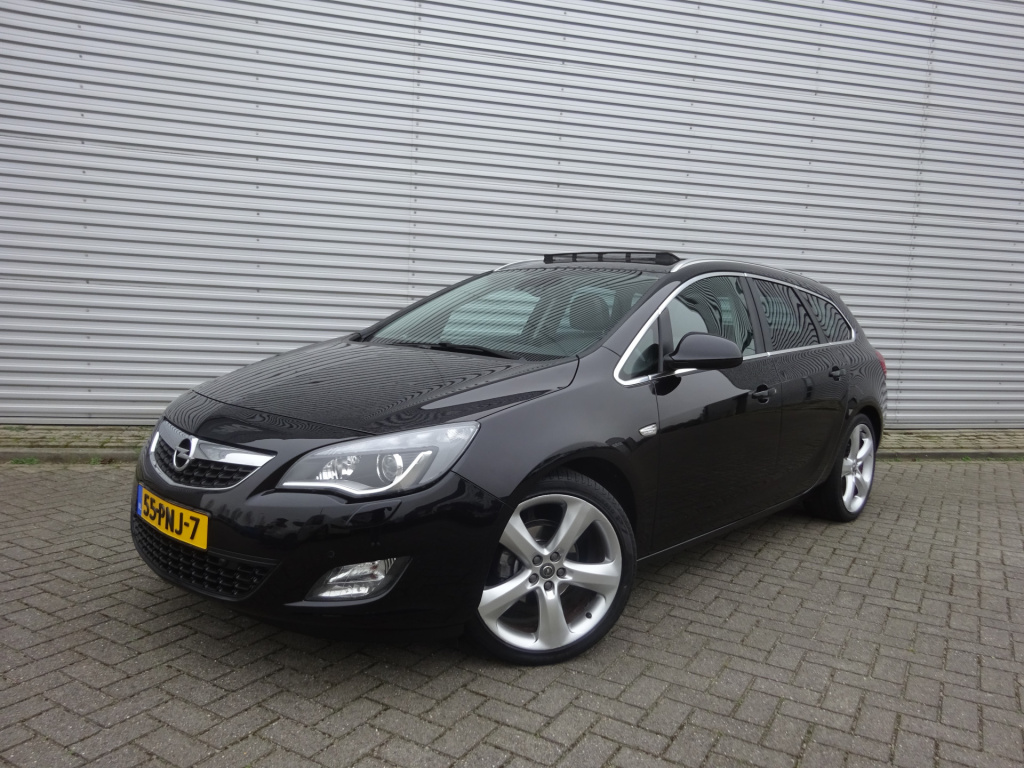 Opel Astra sports tourer 1.4 turbo sport climate / stoelverwarming /  pano / cruise / lm velgen