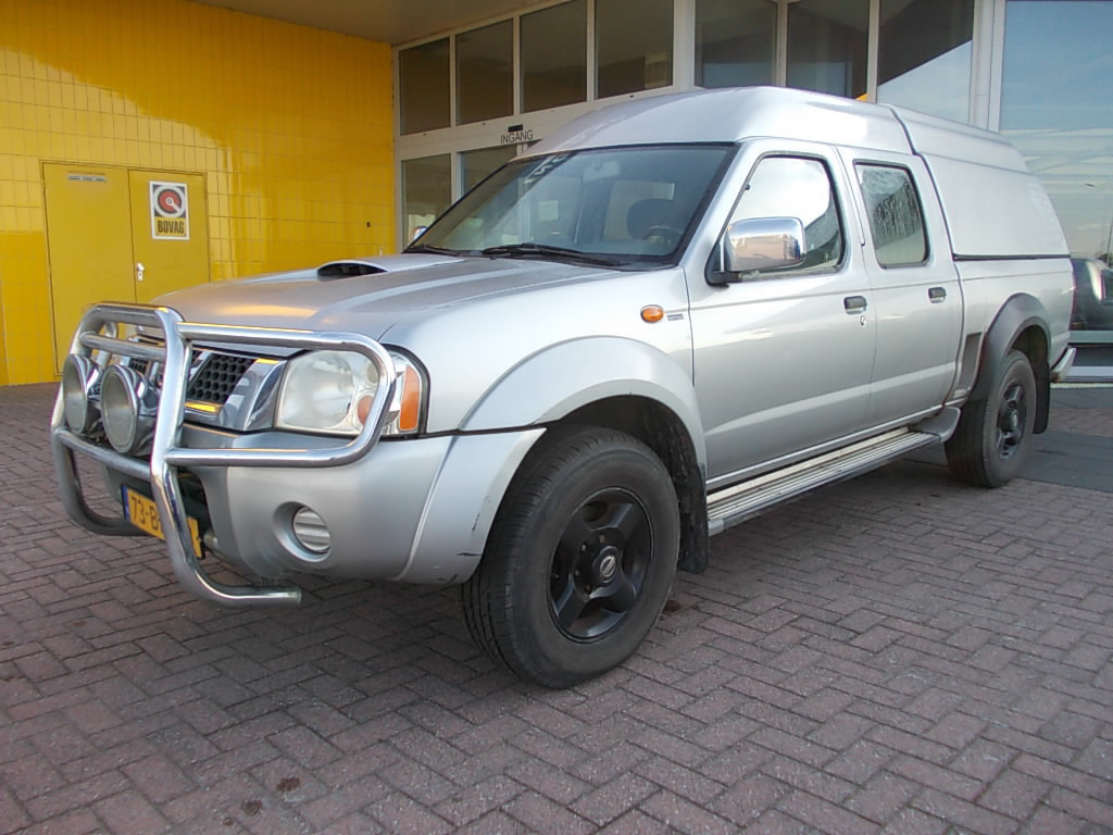 Nissan King-cab pick up (d22) 4x4 dc 5-pers. (navara) lees tekst!!