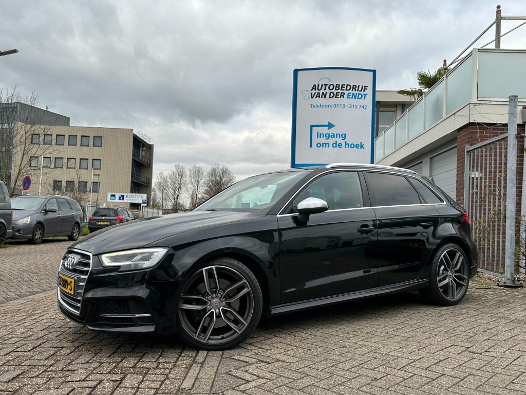 Audi S3 2.0 tfsi s3 quattro pro line plus schaalstoelen virtual cockpi