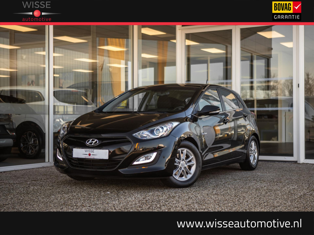 Hyundai I 30 1.6 gdi blue 135 i-vision | navi full map | climate control | parkeer camera | bluetooth music stream |