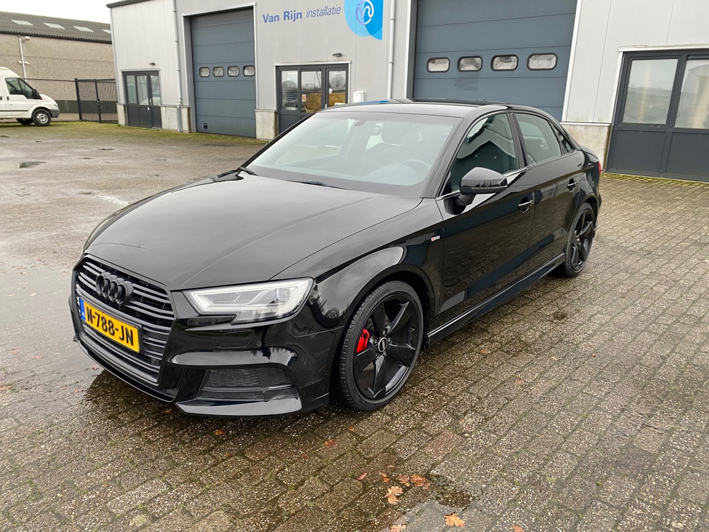 Audi A3 limousine 1.5 tfsi cod sport s line edition