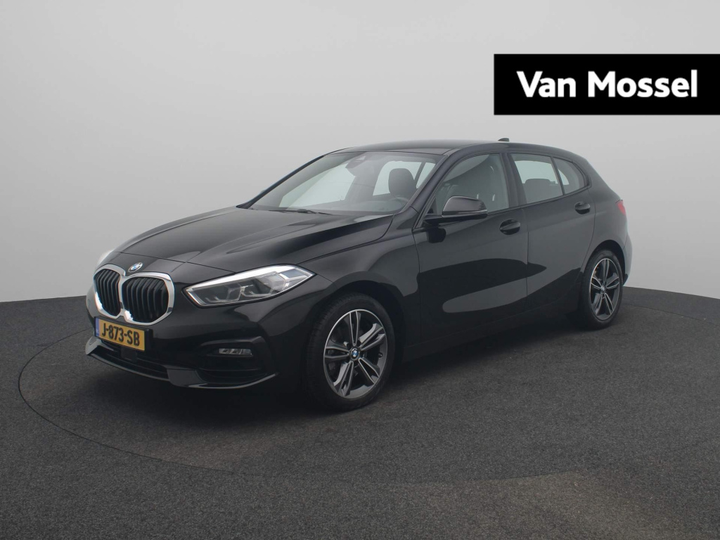 BMW 1 Serie 118i executive edition | automaat | lmv | virtual cockpit | navigatie | climate control | half-leder | apple carplay