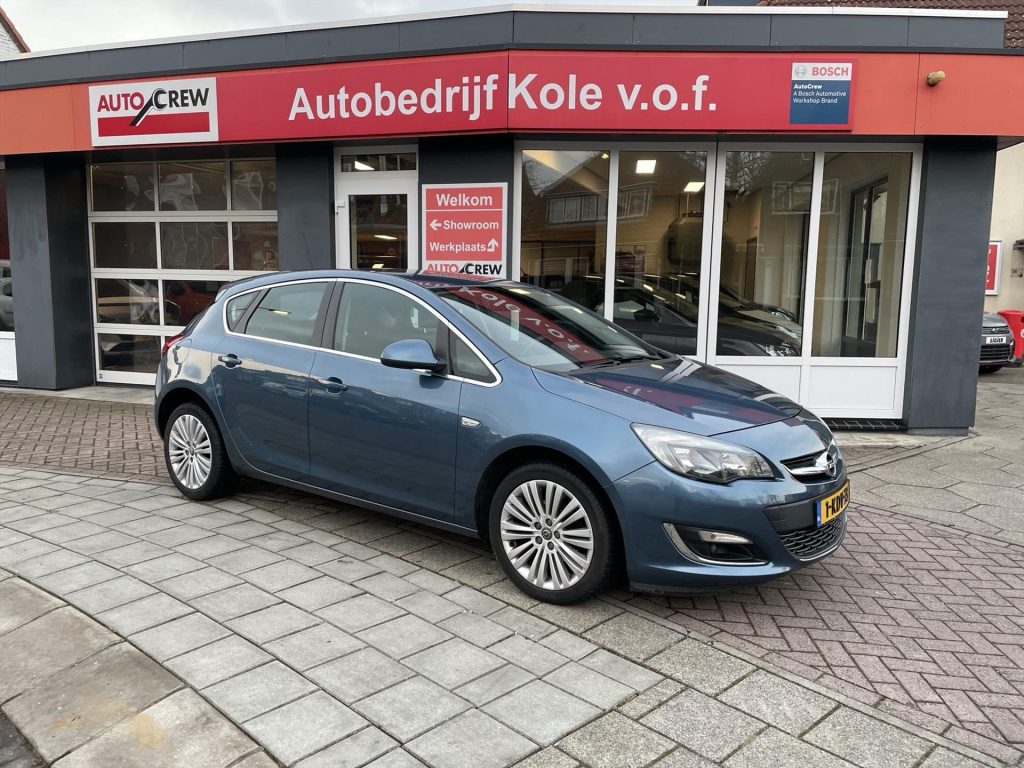 Opel Astra 1.4 turbo 88kw 5d