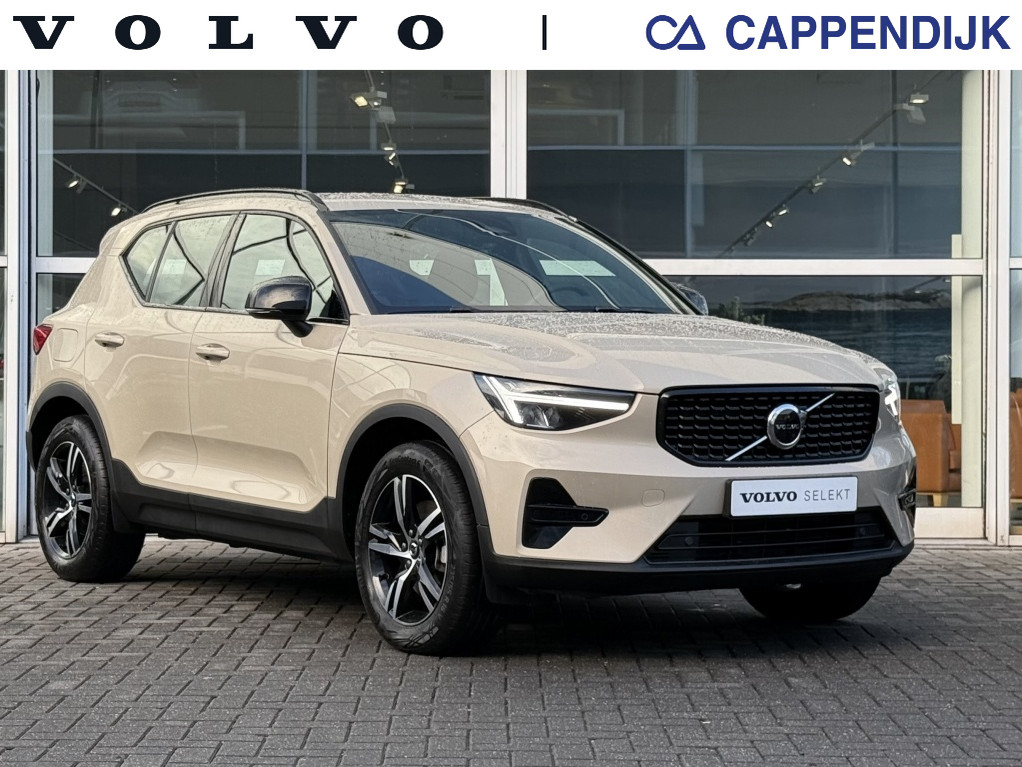 Volvo XC40 b4 197pk plus dark| adap.cruise| trekhaak| camera| elek.stoel| k