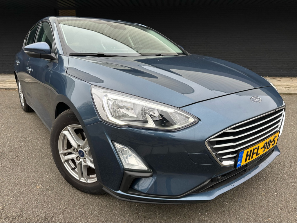 Ford Focus 1.0 ecoboost trend edition // 10.400km! // stoel & stuur verwarm