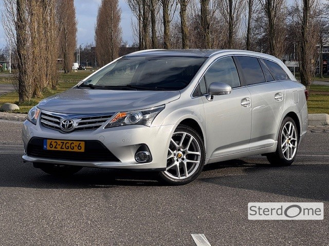 Toyota Avensis wagon 1.8 vvti dynamic business | half lederen bekleding | achteruitrijcamera | trekhaak | lichtmetalen velgen | privacy glas | stoelverwarming l dealer onderhouden l  zomer + winterset + dakdragers