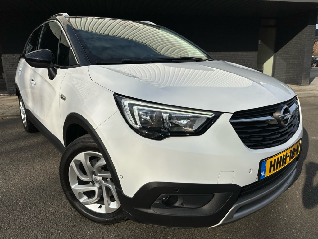 Opel Crossland X 1.2 turbo innovation // dealer onderhouden // nieuwe distributie