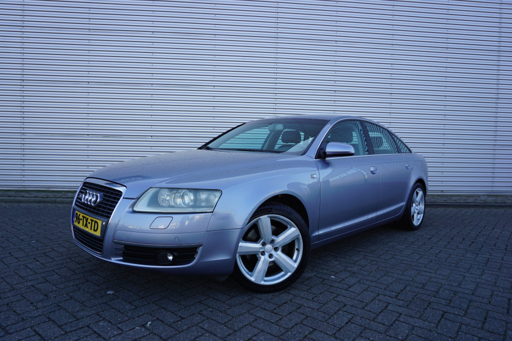 Audi A6 limousine 2.4 pro line automaat climate / stoelverw. / trekhaak / lm velgen