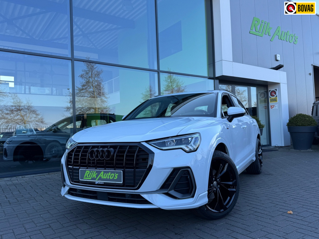 Audi Q3 35 tfsi 3x s-line * camera * keyless * navigatie * e.l. kofferklep