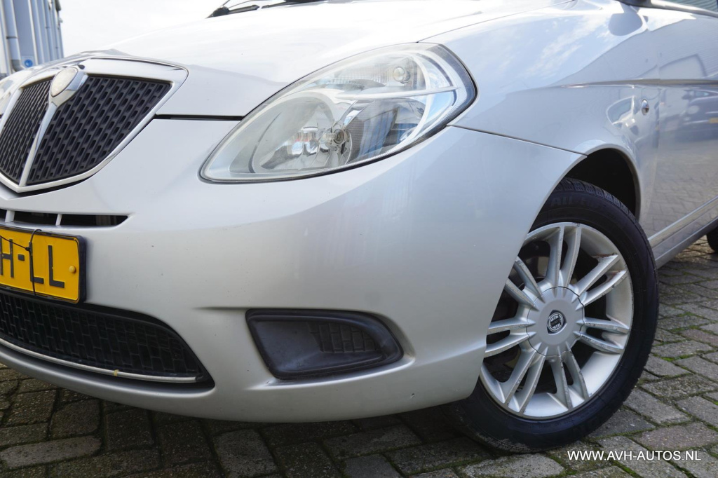 Lancia Y(psilon)