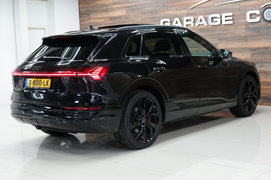 Audi Q8 E-tron