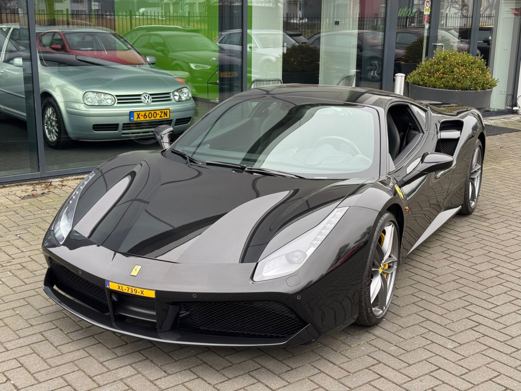 Ferrari 488