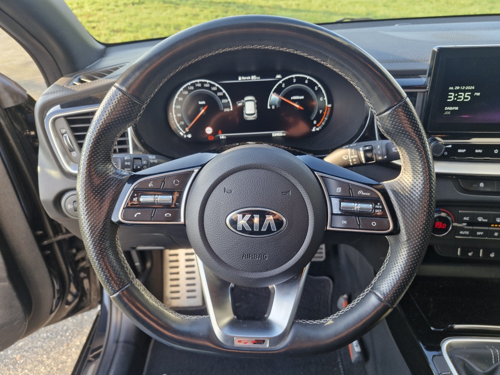 Kia Proceed