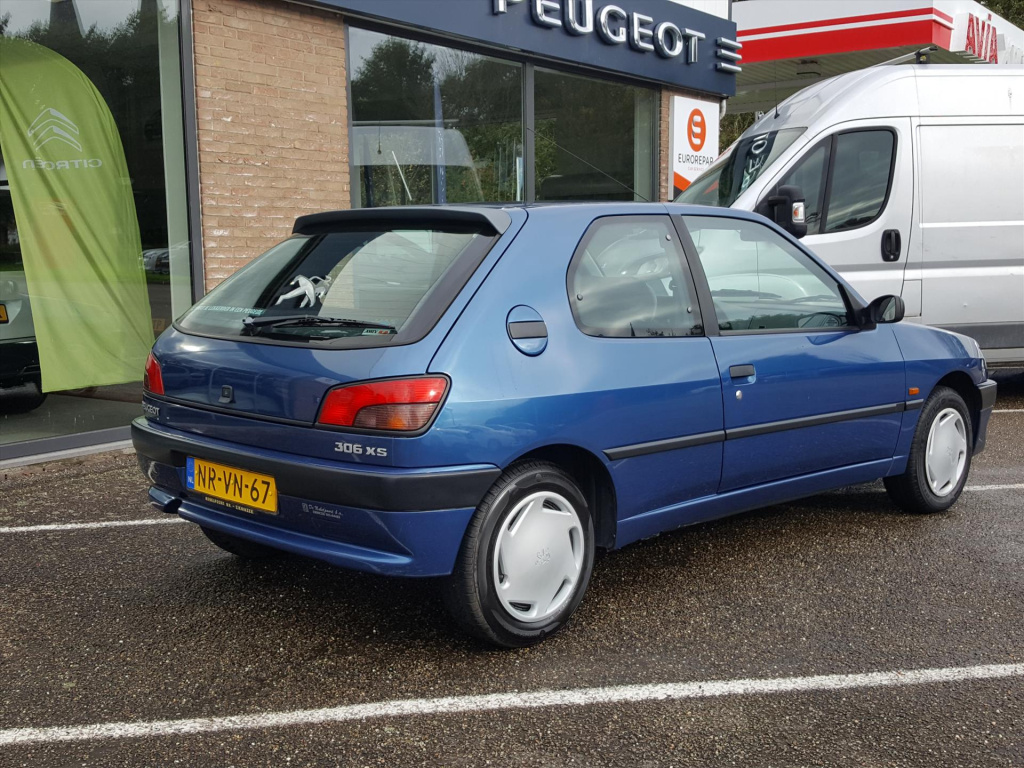 Peugeot 306