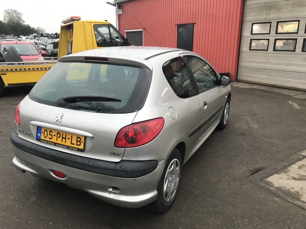 Peugeot 206