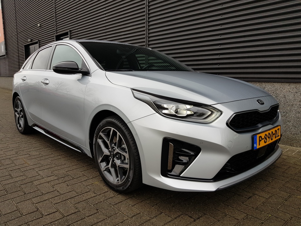 Kia Proceed