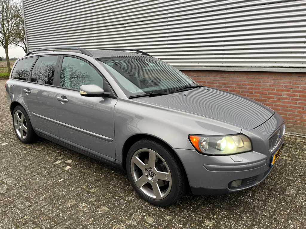 Volvo V50