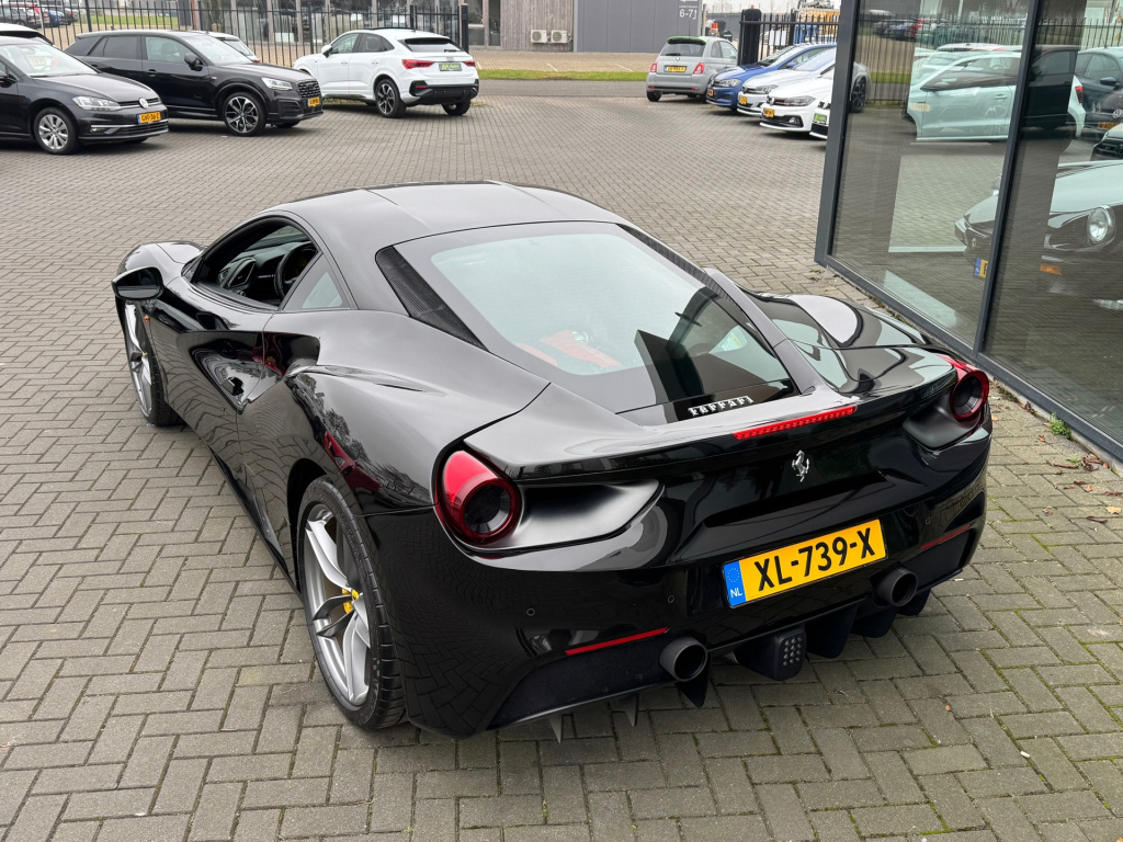 Ferrari 488