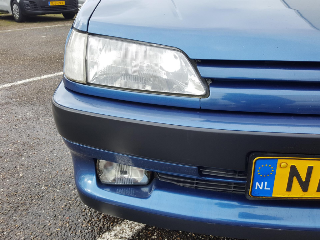 Peugeot 306